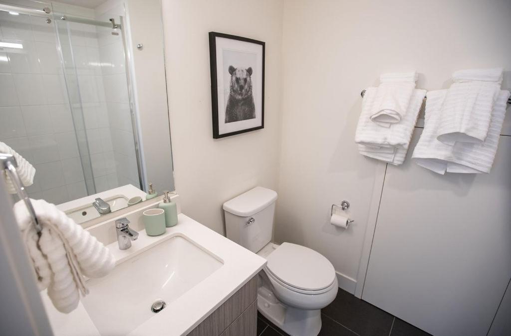 The Mac Shack By Revelstoke Vacations Apartamento Exterior foto